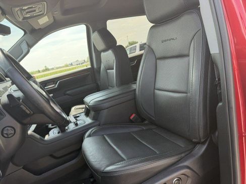 Used 2024 GMC Sierra 1500 Denali w/ Technology Package AWD/4WD image 15