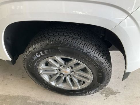 Used 2025 Chevrolet Colorado LT image 28