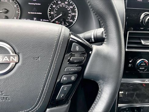Certified 2022 Nissan Armada Platinum image 23
