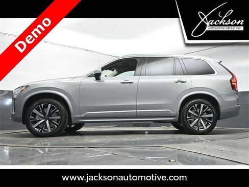 New 2025 Volvo XC90 B6 Core w/ Protection Package image 37