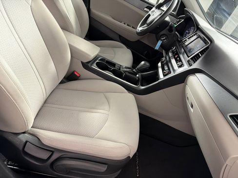 Used 2018 Hyundai Sonata SE w/ Cargo Package image 21
