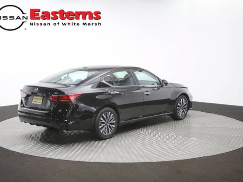 Used 2023 Nissan Altima 2.5 SV FWD image 40