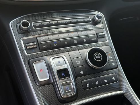 Certified 2023 Hyundai Santa Fe Limited FWD image 34