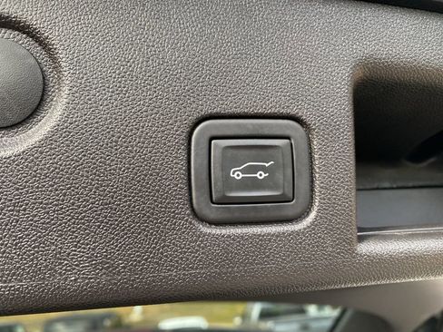 Used 2024 Chevrolet Equinox LT image 18