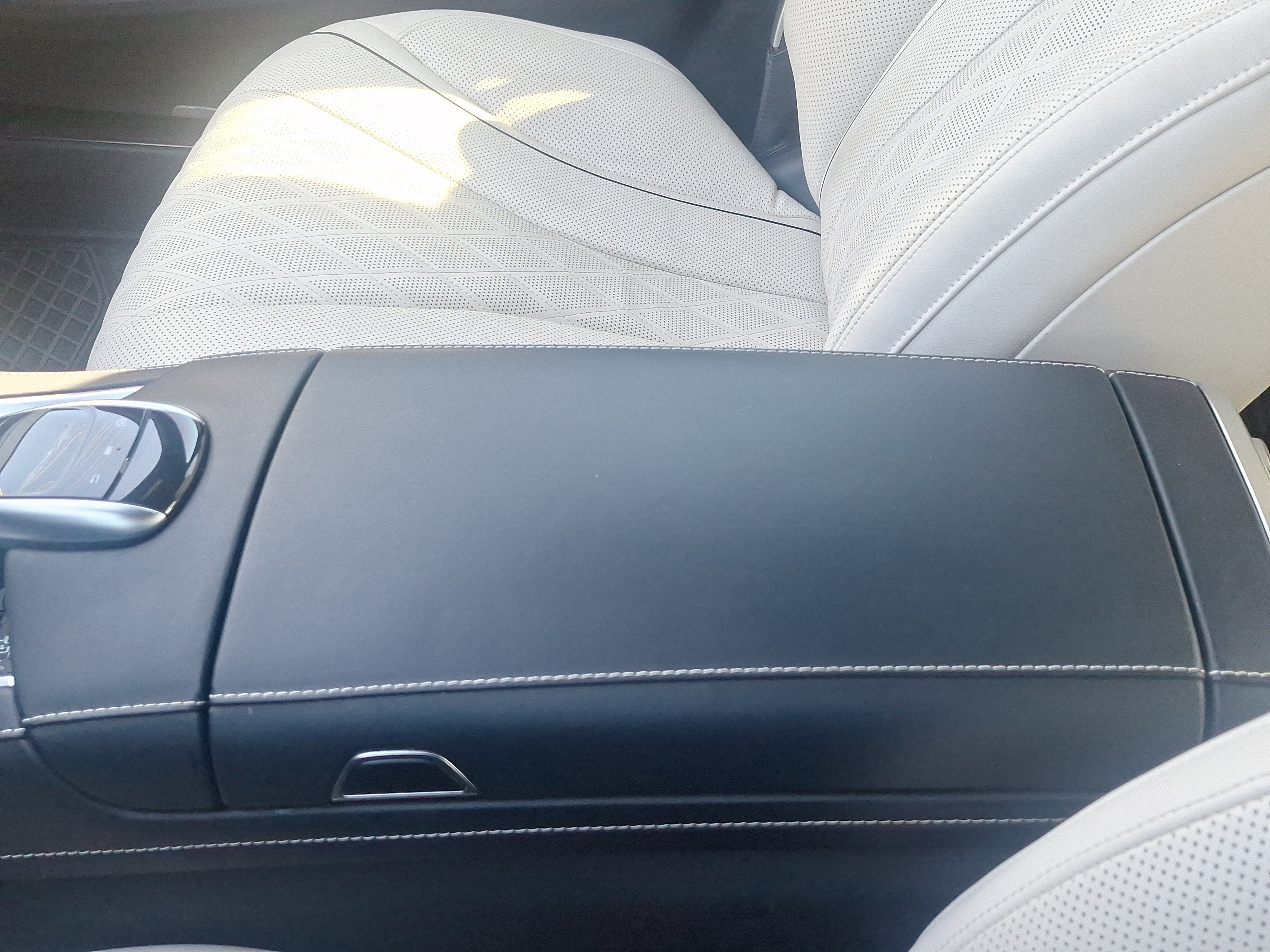 Used 2019 Mercedes-Benz S 560 4MATIC Sedan image 30