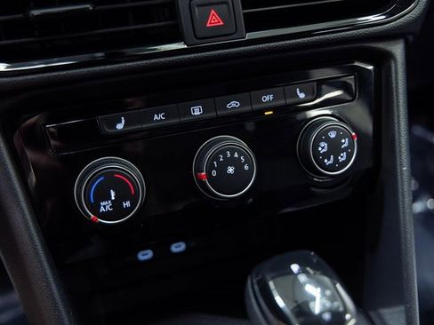 Used 2023 Volkswagen Taos S image 18