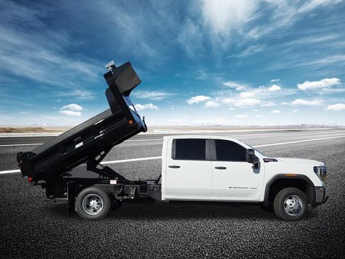 New 2025 GMC Sierra 3500 Pro w/ Convenience Package AWD/4WD image 22