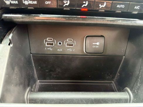 Used 2023 Jeep Grand Cherokee L Laredo AWD/4WD image 20