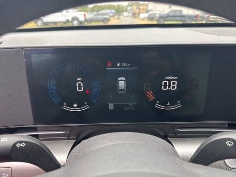 Used 2024 Hyundai Kona SEL FWD image 7