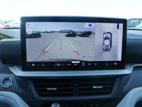 Used 2025 Ford Explorer Platinum w/ Ultimate Package AWD/4WD image 23
