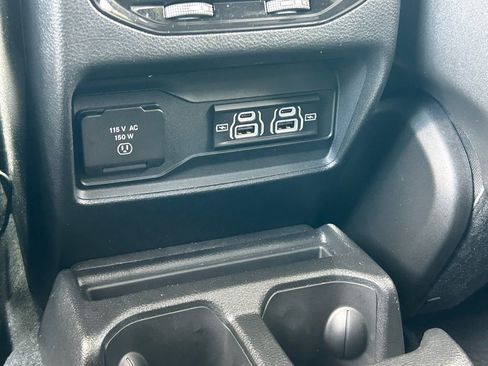 Used 2025 Jeep Grand Cherokee L Limited w/ Luxury Tech Group II image 60