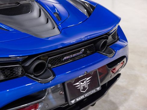 Used 2022 McLaren 720S Spider - AURORA BLUE - LEATHER image 15