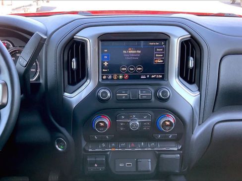 Used 2019 Chevrolet Silverado 1500 LT Trail Boss image 6