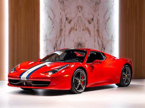 Used 2015 Ferrari 458 Spider RWD image 2