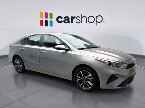 Used 2023 Kia Forte LXS FWD image 7
