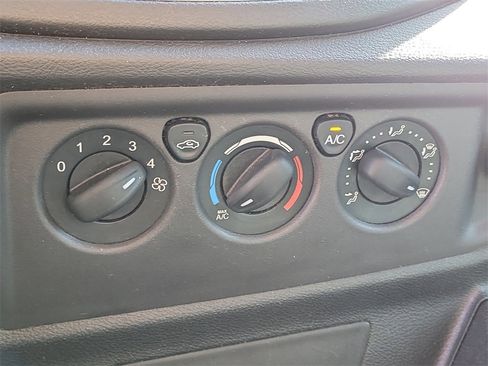 Used 2019 Ford Transit 350 XLT image 25