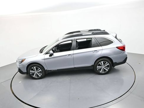 Used 2019 Subaru Outback 3.6R Limited w/ Popular Package #2 AWD/4WD image 43