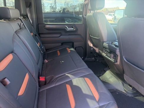 Used 2024 GMC Sierra 2500 AT4 w/ AT4 Premium Plus Package image 9