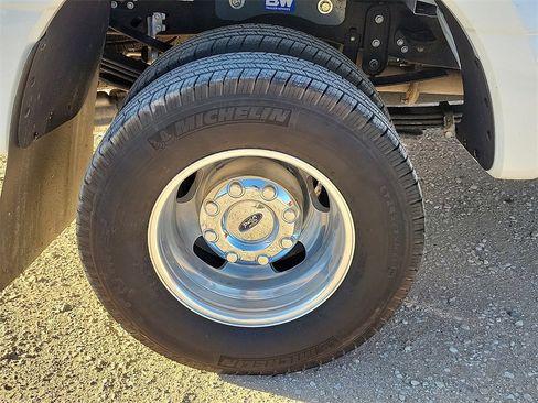 Used 2025 Ford F350 Platinum image 14