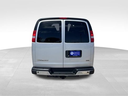 Used 2025 Chevrolet Express 2500 LT w/ LT Preferred Equipment Group RWD image 5