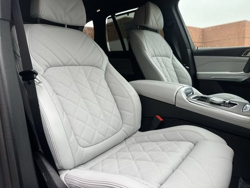 New 2026 BMW X5 xDrive40i w/ Climate Comfort Package AWD/4WD image 24