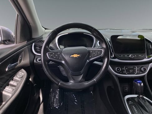 Used 2018 Chevrolet Volt LT w/ Comfort Package FWD image 12