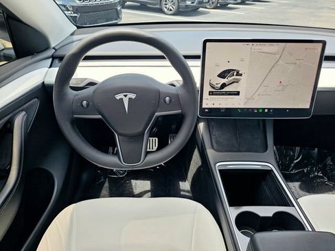 Used 2022 Tesla Model Y Performance AWD/4WD image 31