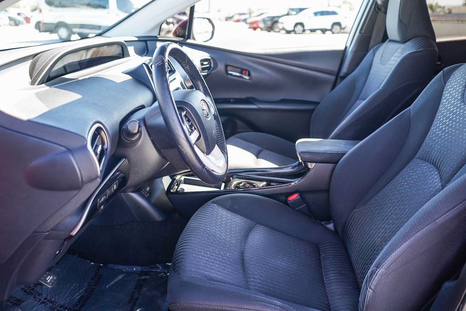 Used 2017 Toyota Prius Prime Plus w/ Carpet Mat Package FWD image 20