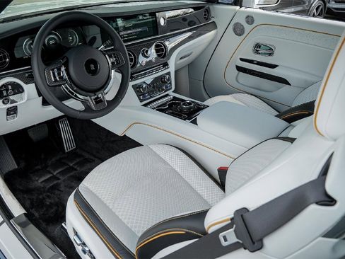 New 2025 Rolls-Royce Spectre Black Badge image 21