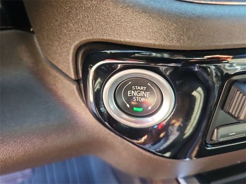 Used 2024 GMC Sierra 2500 SLT image 17