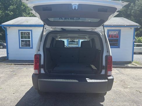 Used 2007 Dodge Nitro SXT AWD/4WD image 6