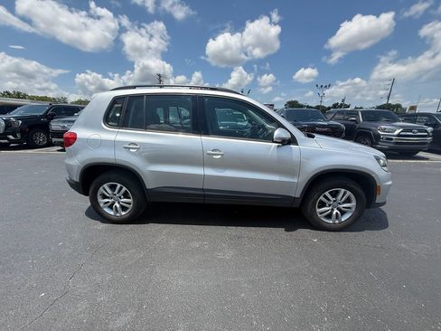 Used 2016 Volkswagen Tiguan S FWD image 2