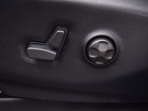 New 2026 Chrysler Pacifica Select w/ S Appearance Package image 33