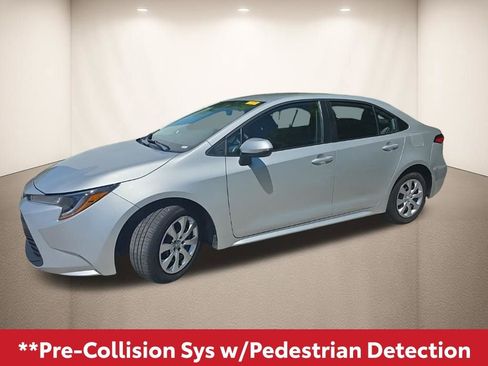 Used 2025 Toyota Corolla LE image 13