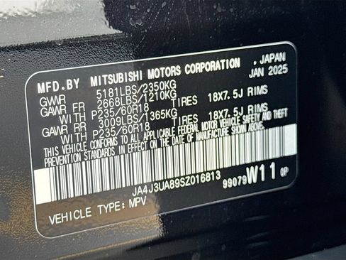 Used 2025 Mitsubishi Outlander ES FWD image 34