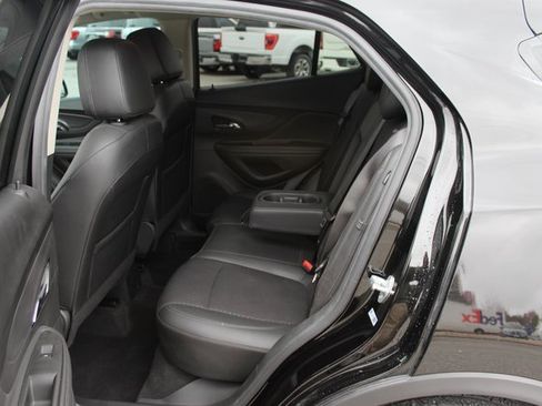 Used 2022 Buick Encore Preferred image 16