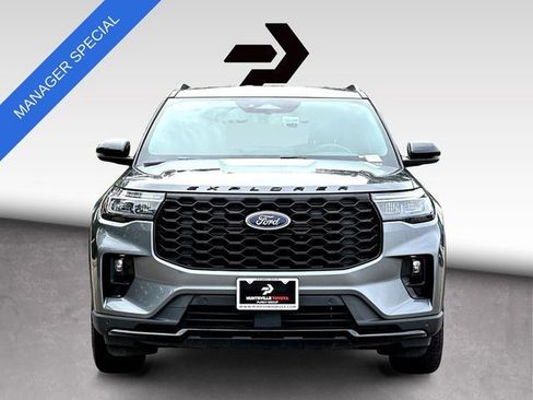 Used 2025 Ford Explorer ST-Line AWD/4WD image 3