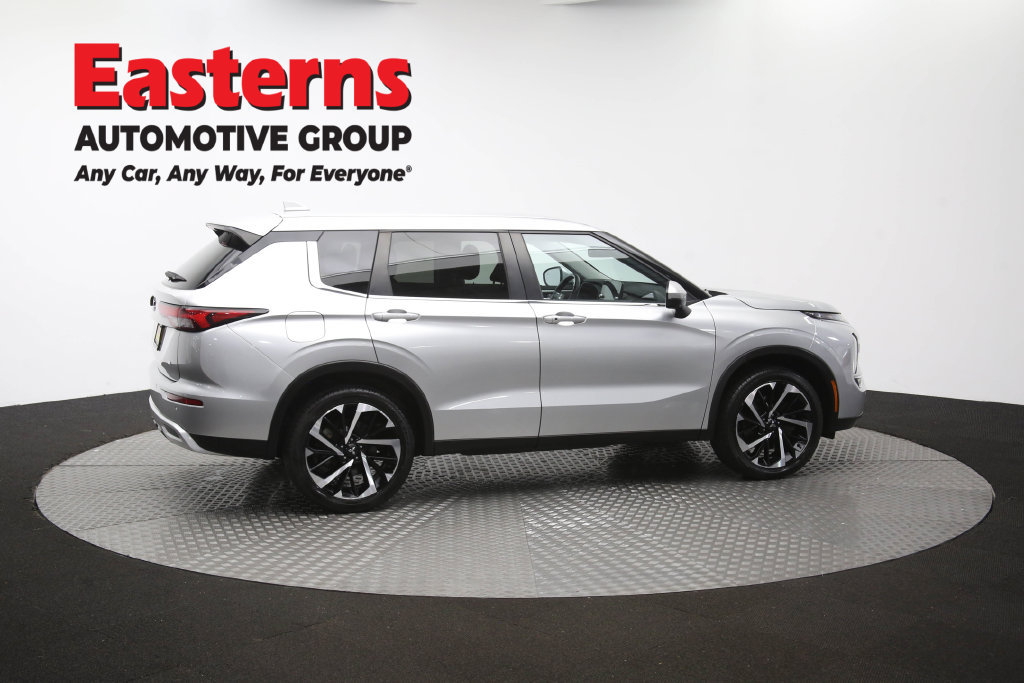 Used 2024 Mitsubishi Outlander SE AWD/4WD image 44