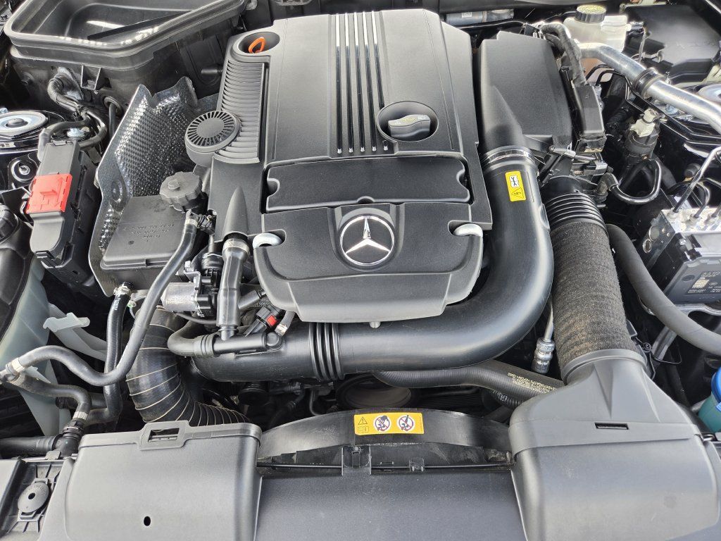 Used 2014 Mercedes-Benz SLK 250 image 29