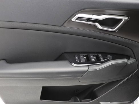 Used 2023 Kia Sportage EX image 15