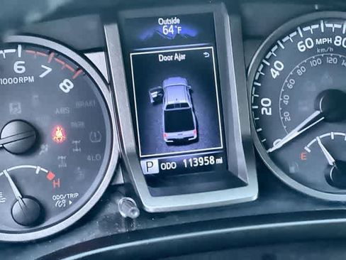 Used 2019 Toyota Tacoma TRD Off-Road w/ Technology Package image 19