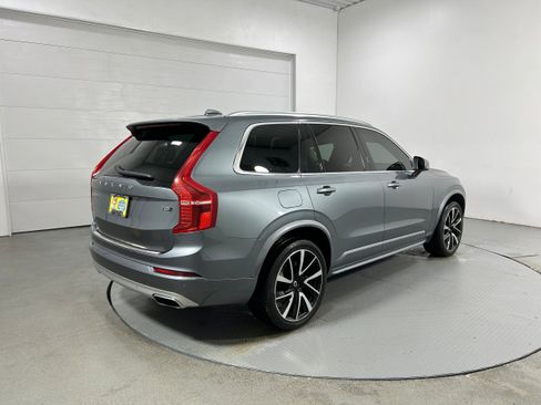 Used 2020 Volvo XC90 T6 Momentum image 37