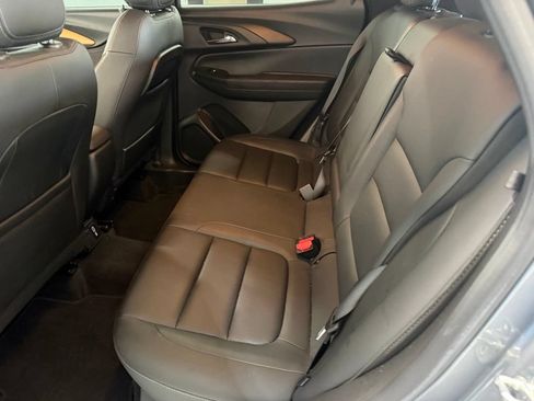Used 2021 Chevrolet TrailBlazer ACTIV w/ Technology Package AWD/4WD image 12