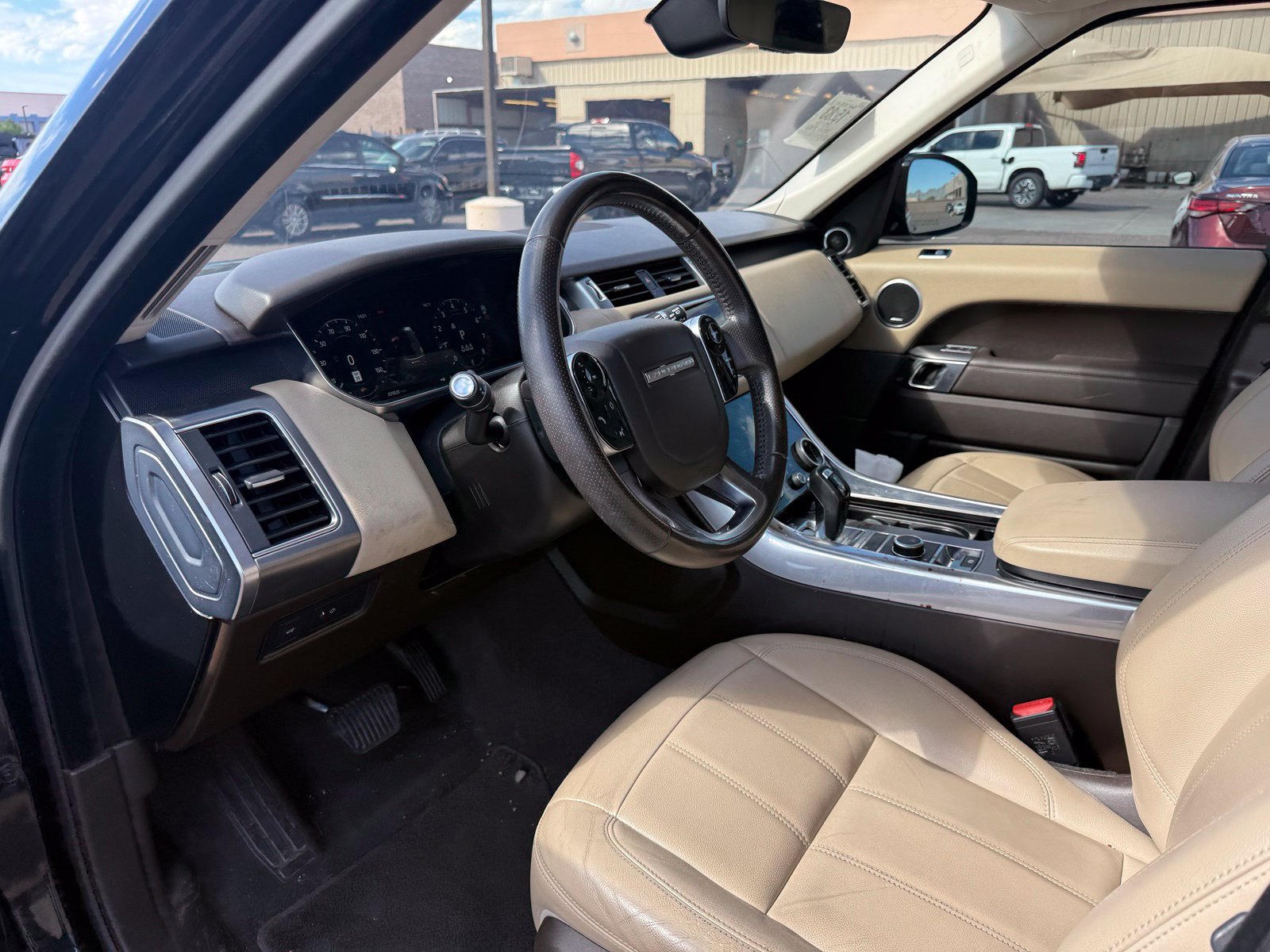 Used 2019 Land Rover Range Rover Sport SE AWD/4WD image 10