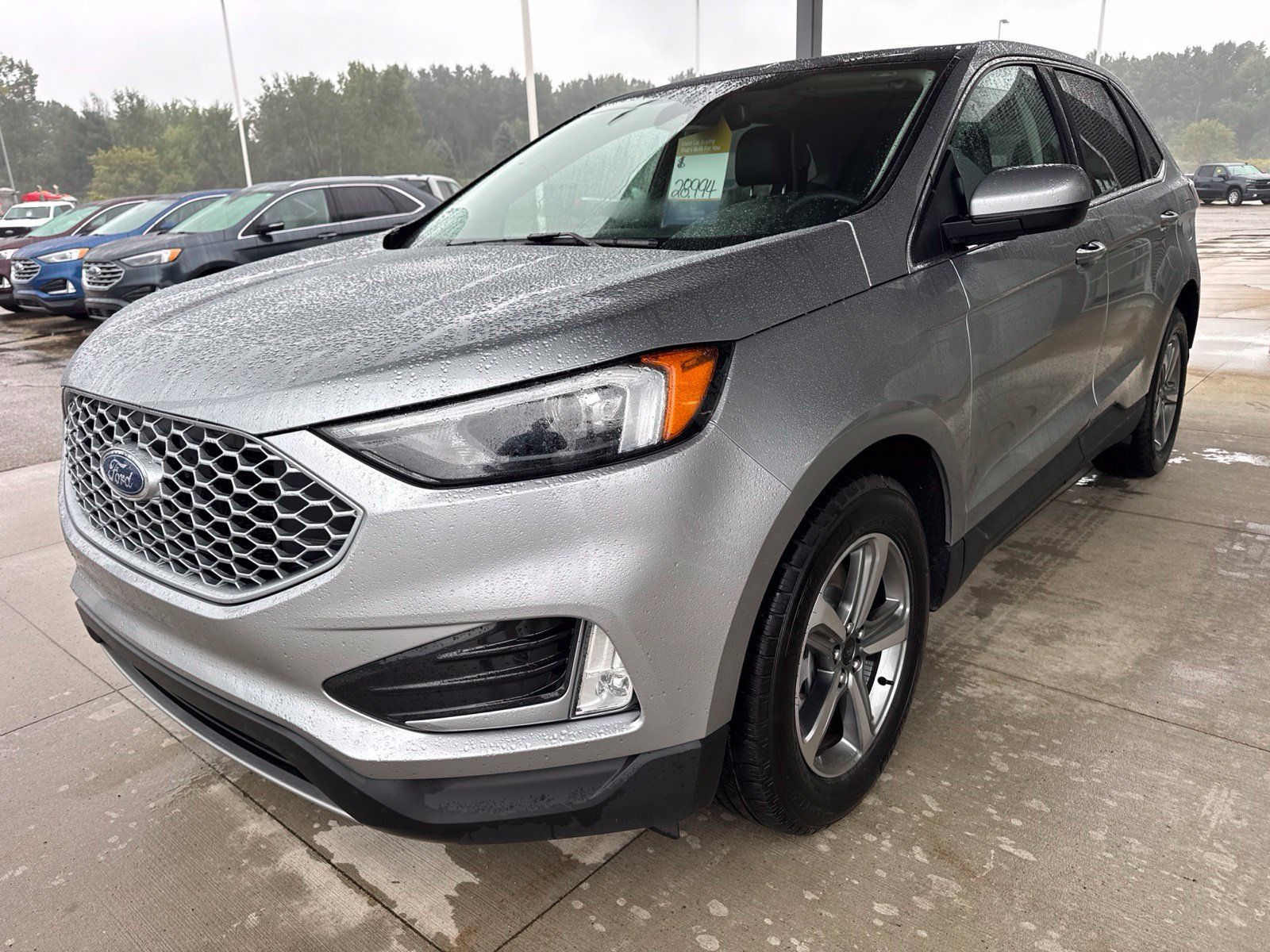 Certified 2024 Ford Edge SEL w/ Convenience Package AWD/4WD image 3