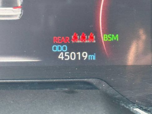 Used 2024 Toyota RAV4 XLE AWD/4WD image 26