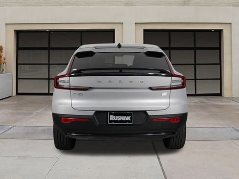 Certified 2023 Volvo C40 Recharge Core w/ Climate Package image 5