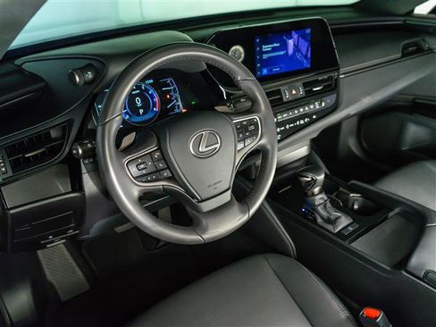 Used 2024 Lexus ES 350 w/ Accessory Package (Z1) FWD image 4