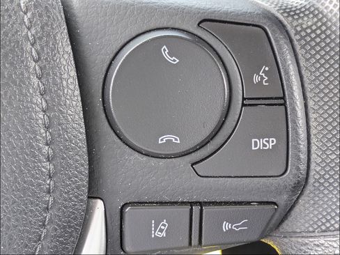 Used 2017 Toyota Corolla LE FWD image 19