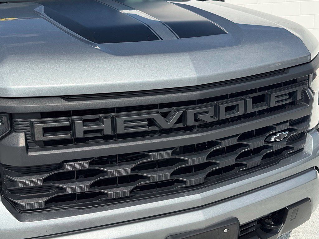 Used 2023 Chevrolet Silverado 1500 Custom w/ Rally Edition RWD image 8